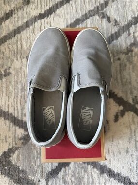 VANS Classic gray Womens Slip-On Shoes size 7